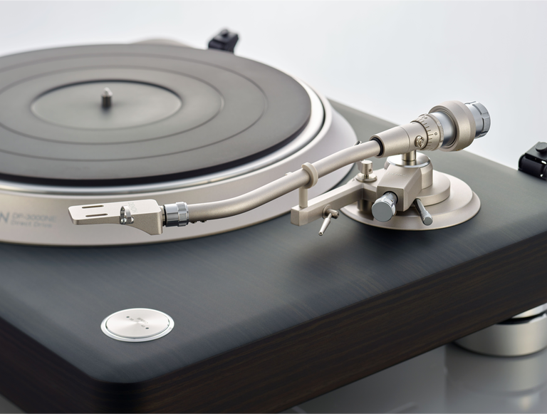 DP-3000NE, Dunkles Ebenholz, dynamic